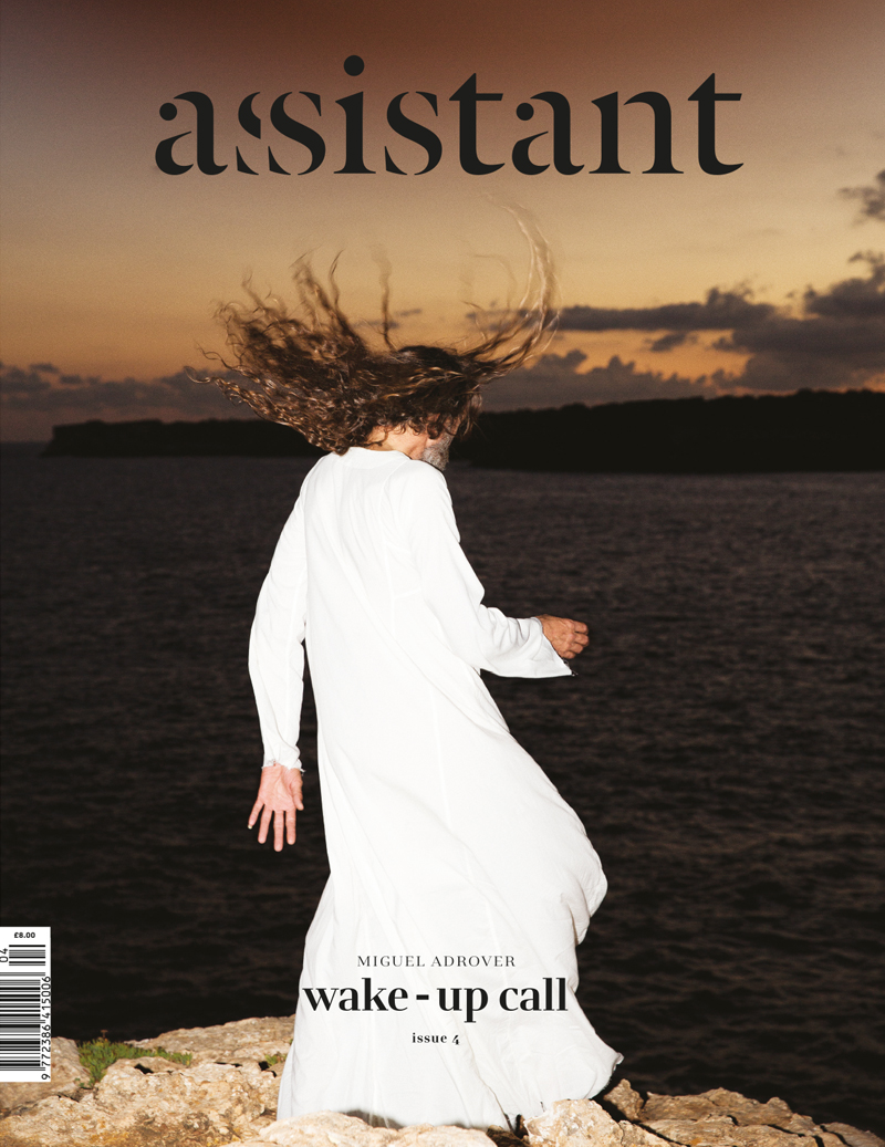 Assistant, Issue IV - Wake-up call