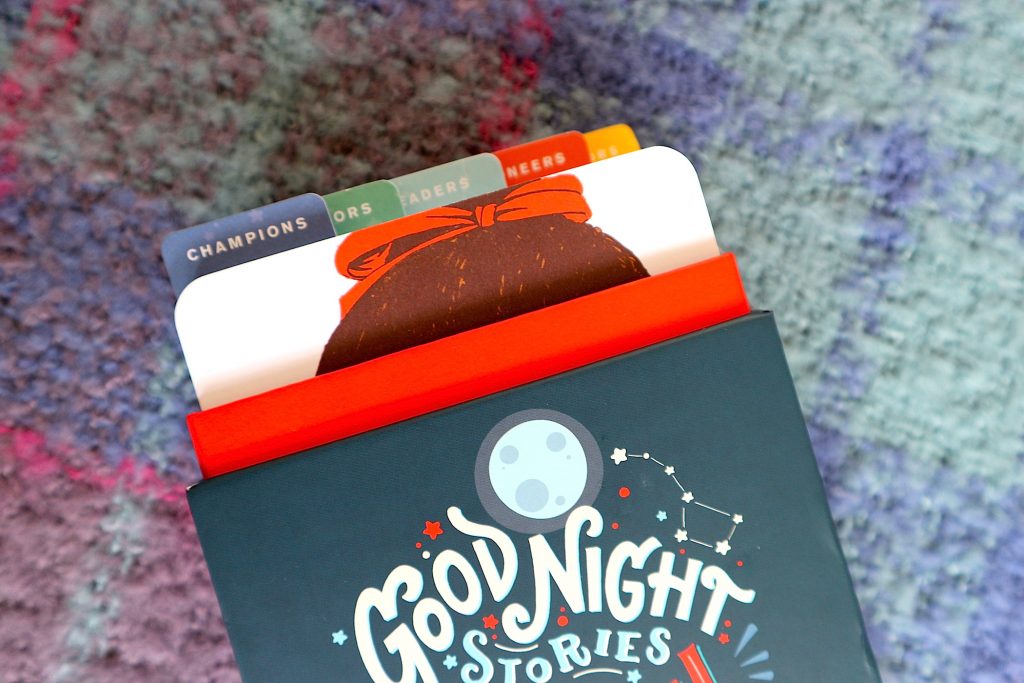 Good Night Stories for Rebel Girls: 50 Postcards