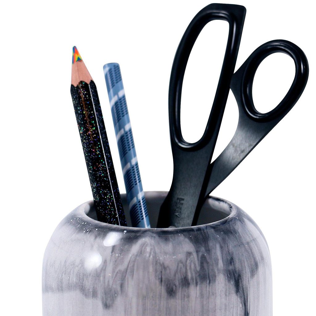 Studio Arhoj  – Pen Pot (Carrara Quarry)