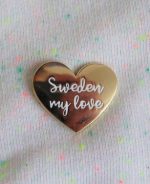 Polly Rocket Pin - Sweden my love